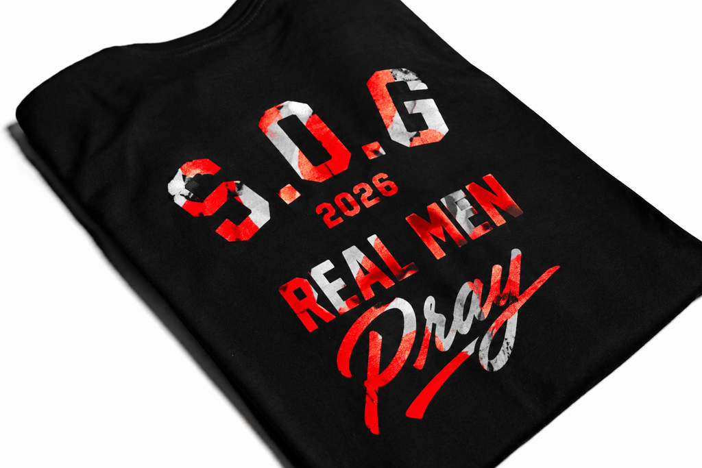 Real Men Pray T-Shirt